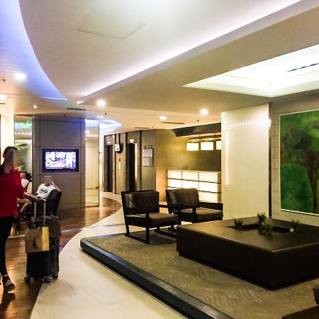 Antel Serenity Suites At Poblacion Makati Makati City Kültér fotó