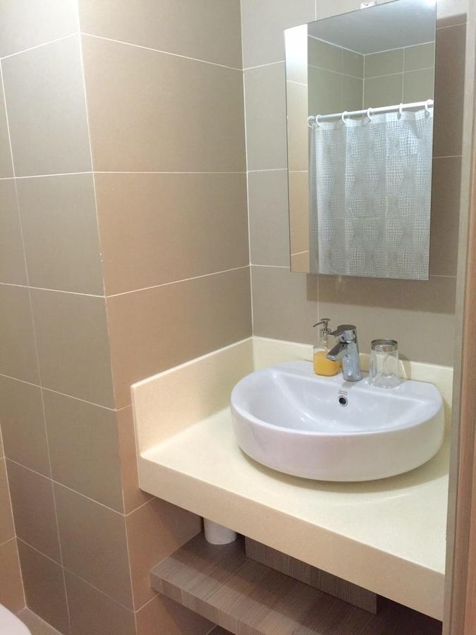Antel Serenity Suites At Poblacion Makati Makati City Kültér fotó