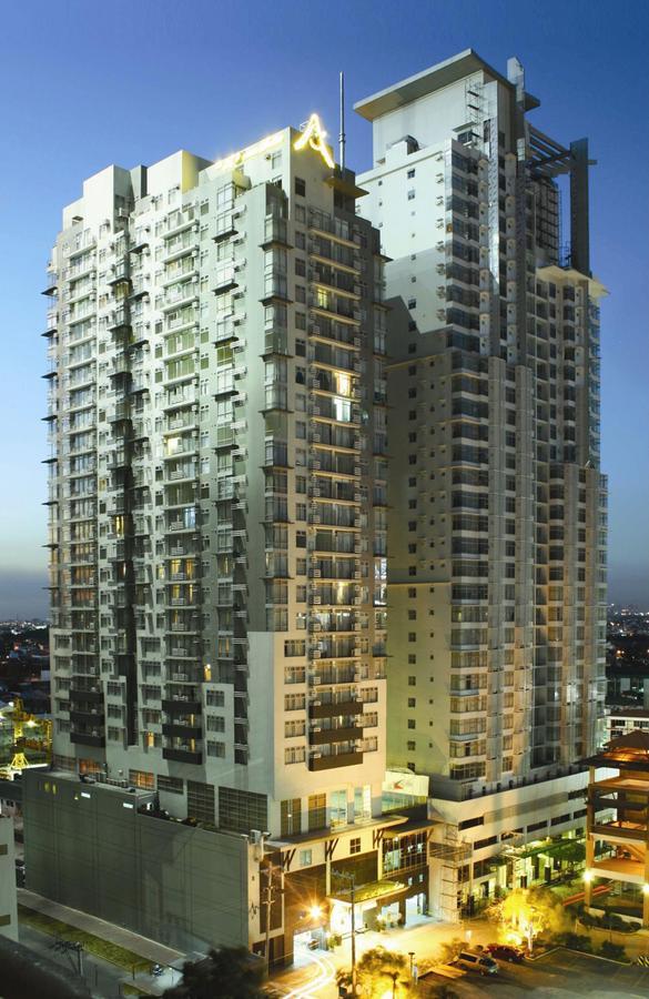 Antel Serenity Suites At Poblacion Makati Makati City Kültér fotó